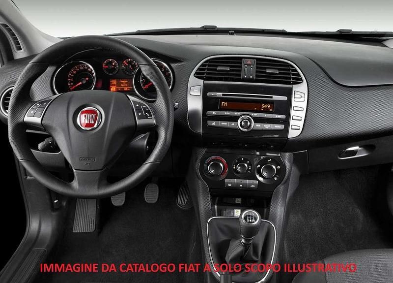 Argento Usata 2010 Fiat Bravo Emotion Due volumi | 2500 € (Super prezzo) - Immagine 1/2