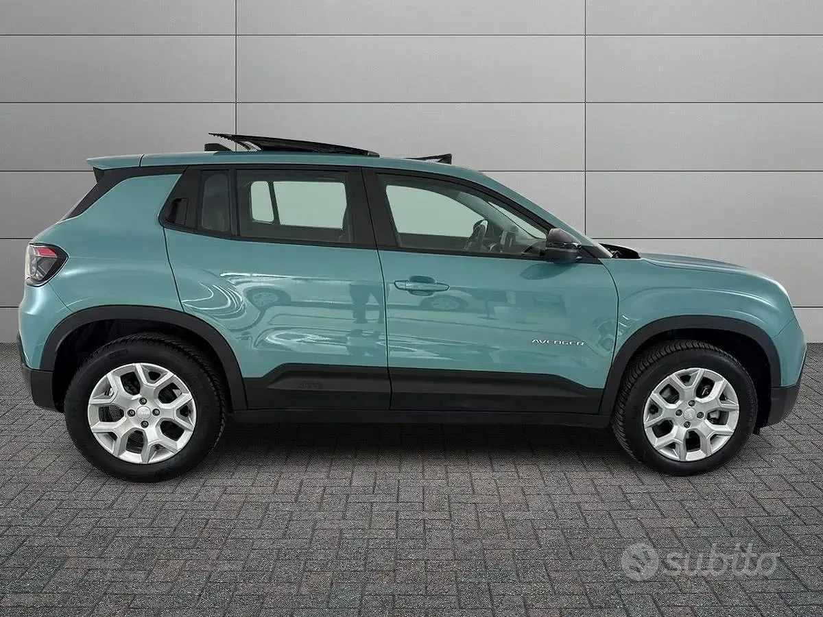 Usata Jeep Avenger Altitude 101 CV (74 kW) 2025 Blu/azzurro SUV