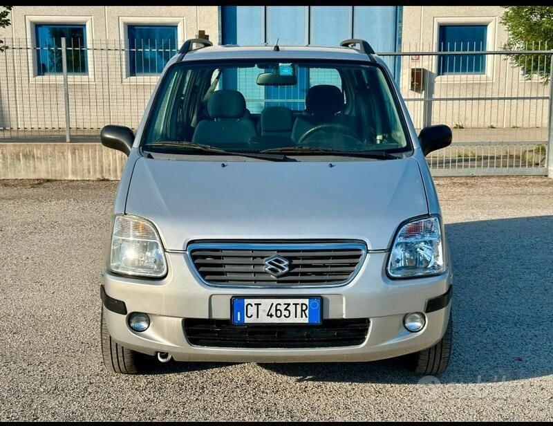 Grigio Usata 2005 Suzuki Wagon R+ Monovolume | 1400 € - Immagine 1/4