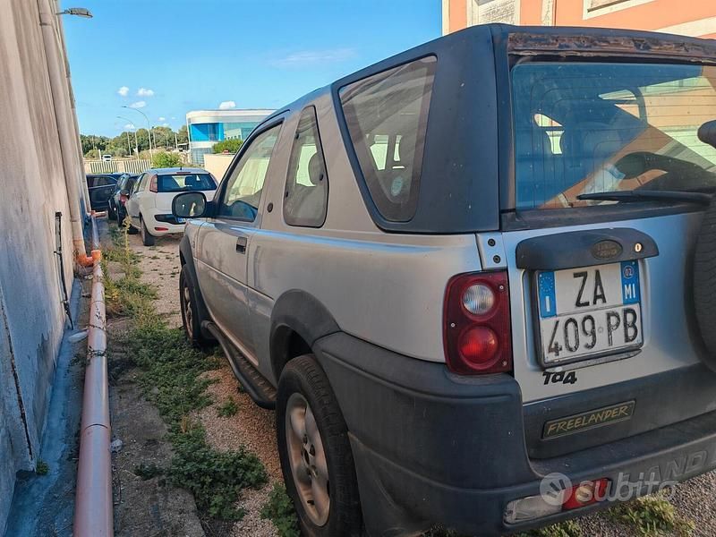 Usata Land Rover Freelander 111 CV (81 kW) 2002 Argento SUV
