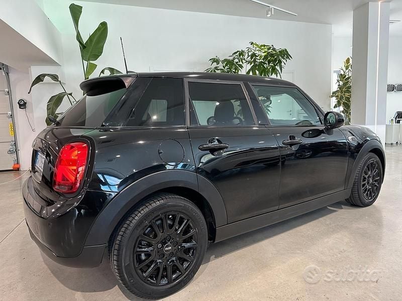 Occasion Mini Cooper 136 ch (100 kW) 2019 Noir Citadine