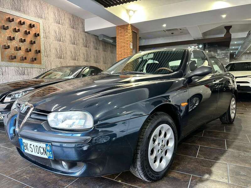 Nero Usata 2000 Alfa Romeo 156 Distinctive Tre volumi | 2900 € - Immagine 1/4