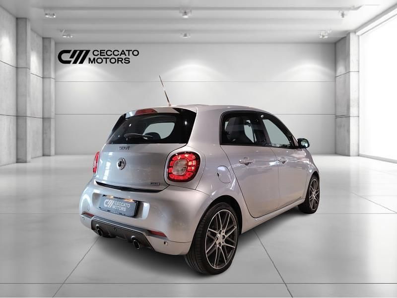 Usata Smart ForFour Brabus 109 CV (80 kW) 2017 Argento Utilitaria
