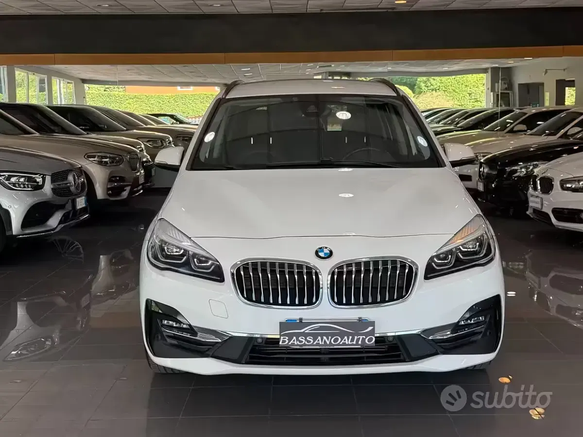Usata BMW 218 Luxury Line 150 CV (110 kW) 2021 Bianco Station wagon