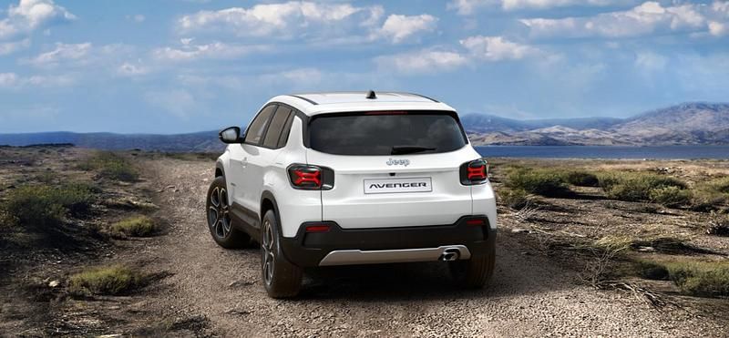 Usata Jeep Avenger Summit 101 CV (74 kW) 2024 Bianco SUV