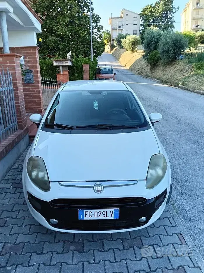 Usata Fiat Punto Evo 77 CV (56 kW) 2011 Bianco Utilitaria