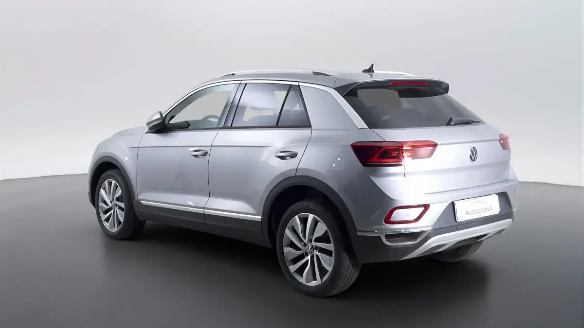 Usata VW T-Roc Style 110 CV (80 kW) 2023 Pyrit silver metallizzato SUV