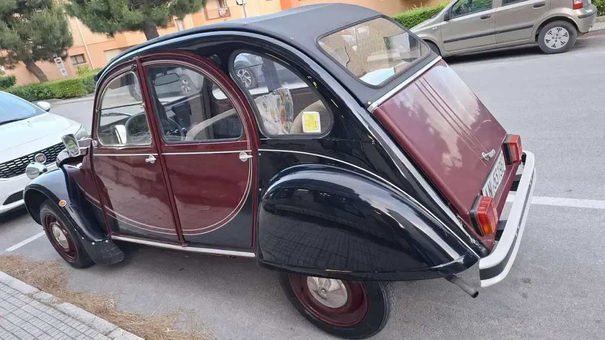 Usata Citroën 2CV Charleston 29 CV (21 kW) 1982 Rosso Berlina