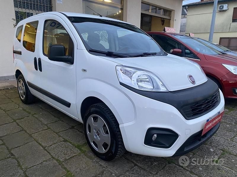 Usata Fiat Qubo Easy 77 CV (56 kW) 2018 Bianco Monovolume