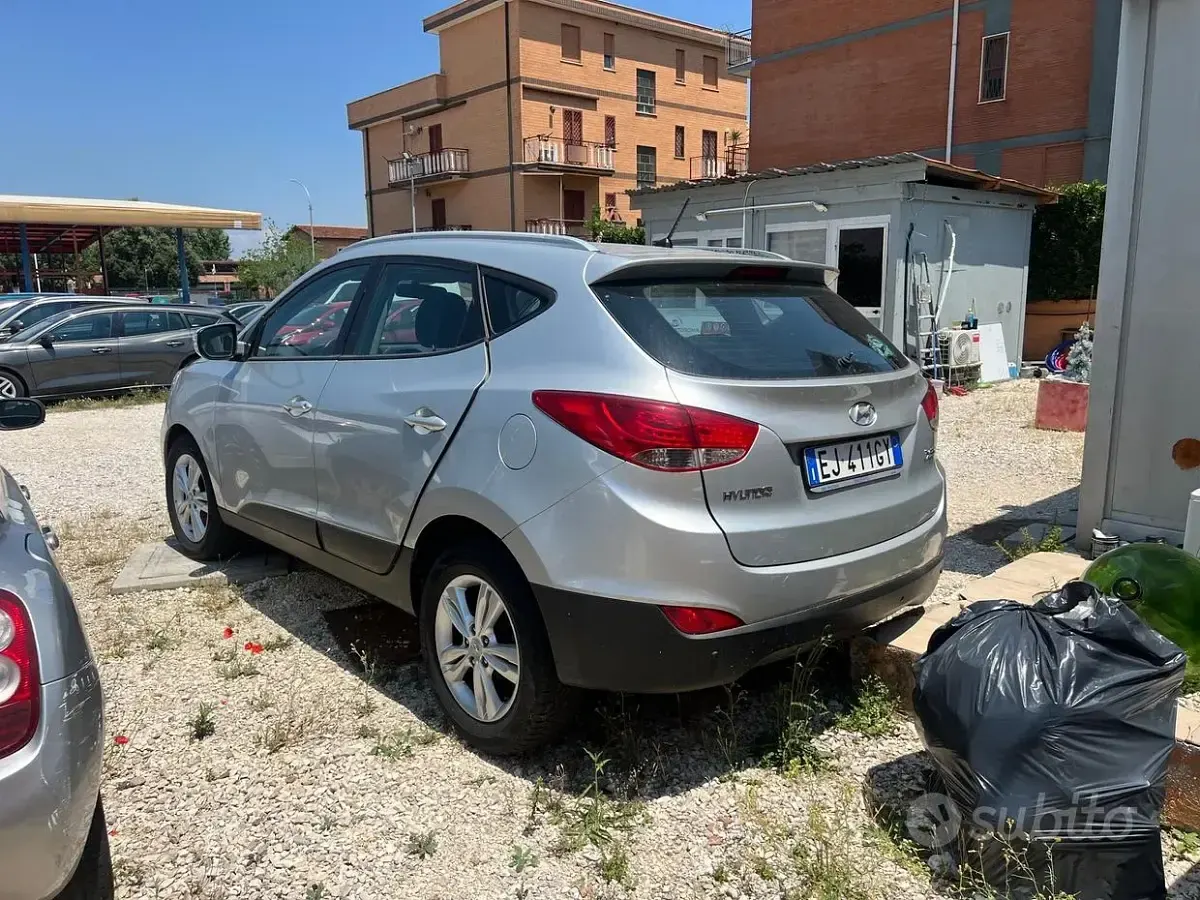 Usata Hyundai ix35 Comfort 135 CV (99 kW) 2011 Grigio SUV