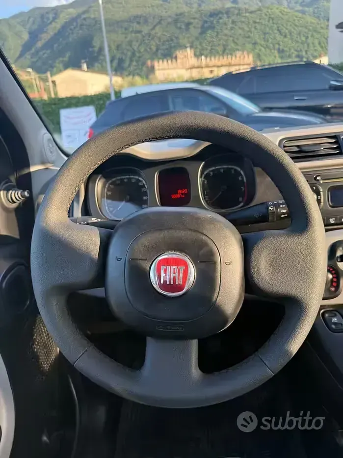 Usata Fiat Panda Lounge 69 CV (50 kW) 2013 Bianco Utilitaria