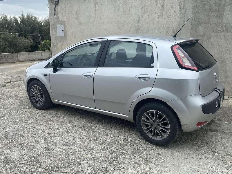 Usata Fiat Punto Evo Emotion 95 CV (69 kW) 2011 Utilitaria
