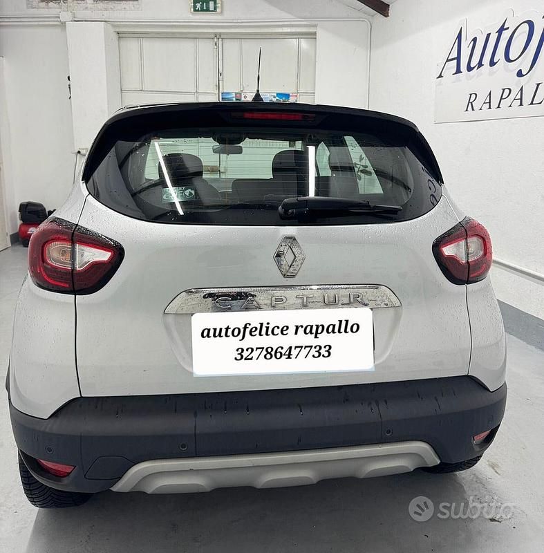 Usata Renault Captur Bose Edition 90 CV (66 kW) 2018 Grigio SUV
