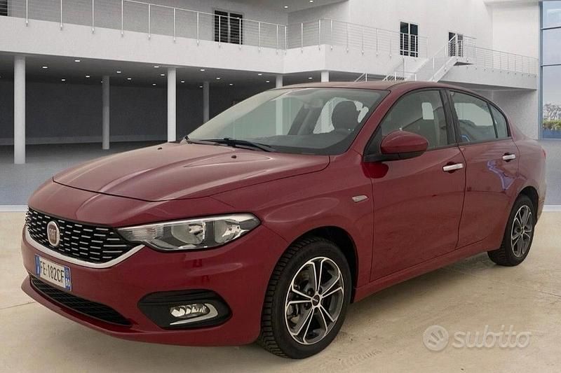 Usata Fiat Tipo Opening Edition 120 CV (88 kW) 2016 Rosso Berlina