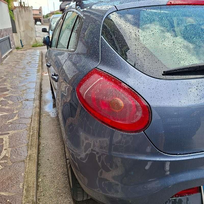 Usata Fiat Bravo Dynamic 120 CV (88 kW) 2007 Blu/azzurro Utilitaria