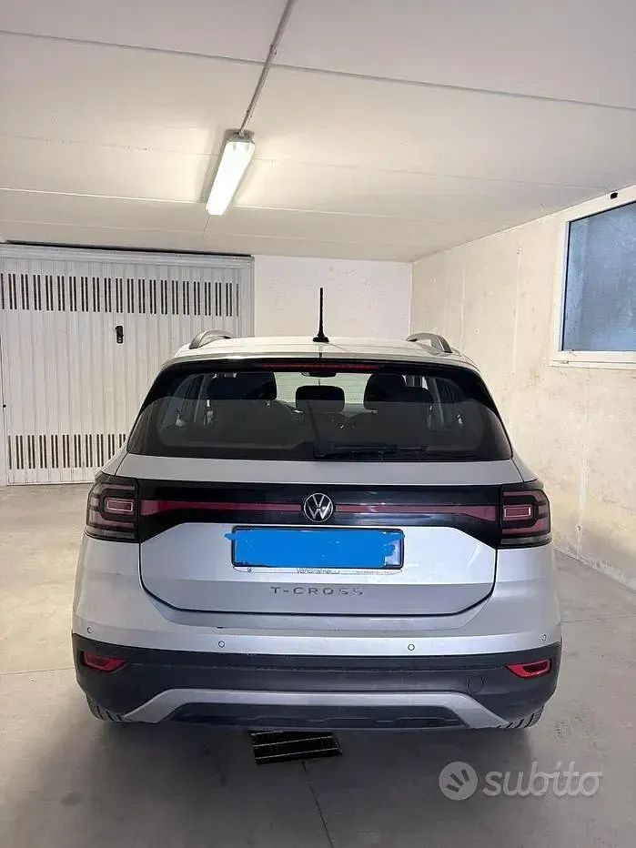 Usata VW T-Cross 95 CV (69 kW) 2020 Grigio SUV