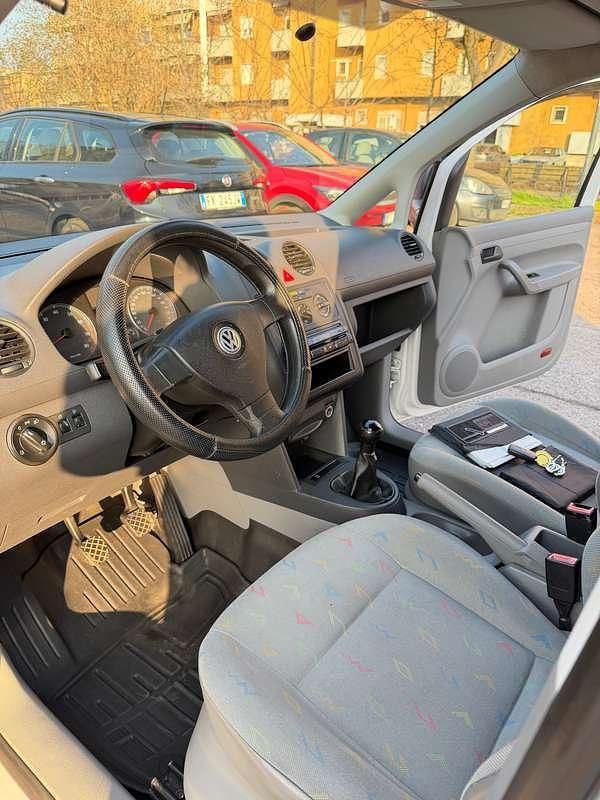 Usata VW Caddy 109 CV (80 kW) 2010 Bianco Monovolume