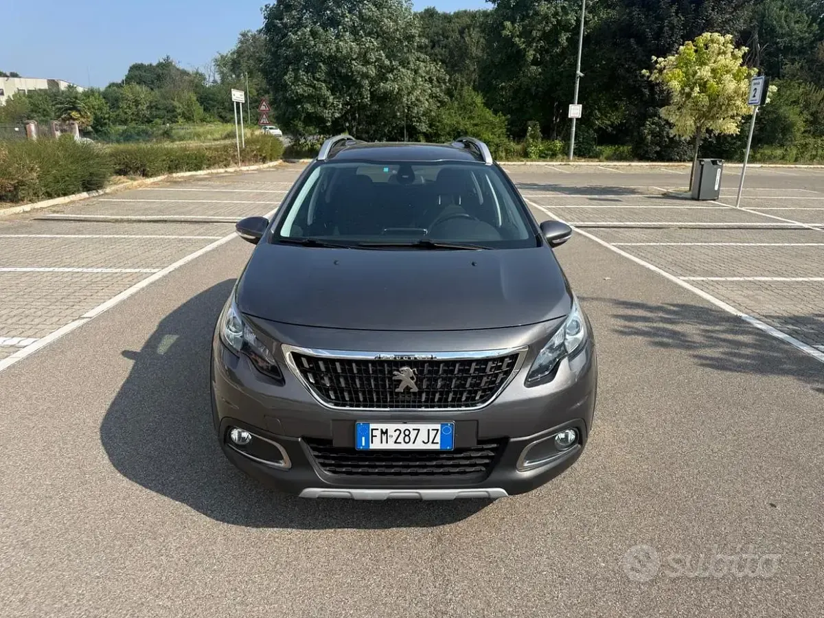 Usata Peugeot 2008 S 110 CV (80 kW) 2017 Grigio SUV
