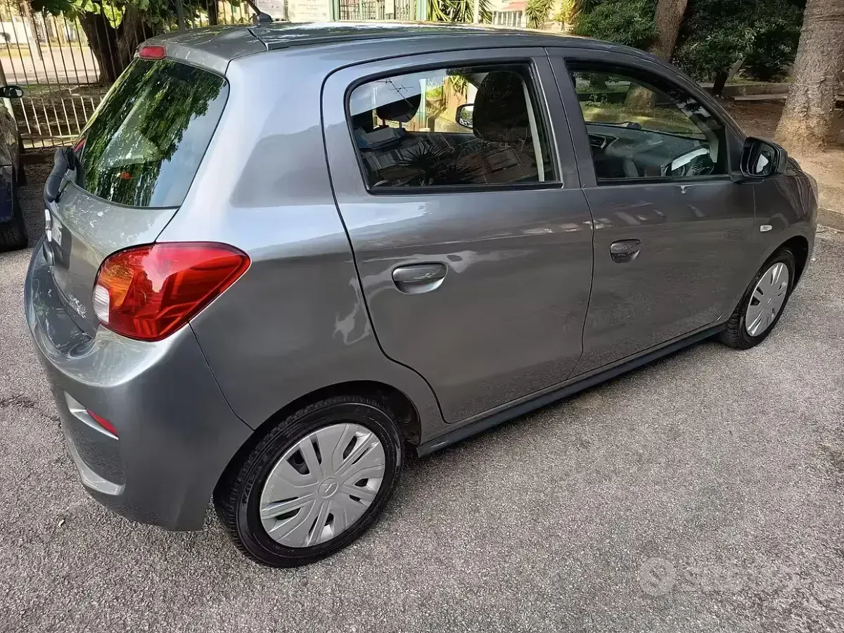 Usata Mitsubishi Space Star 71 CV (52 kW) 2018 Grigio Utilitaria