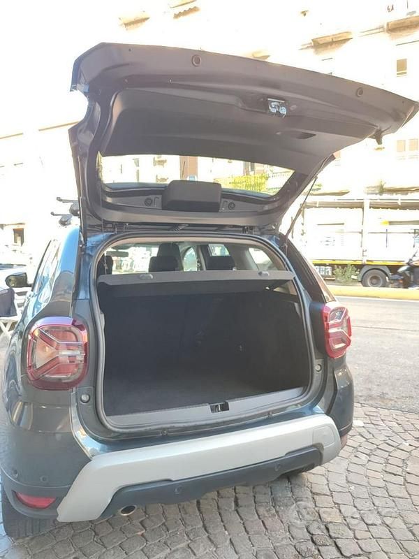 Usata Dacia Duster Prestige 101 CV (74 kW) 2022 Grigio SUV