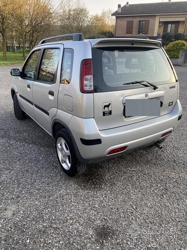 Usata Suzuki Ignis 83 CV (61 kW) 2001 Grigio Utilitaria