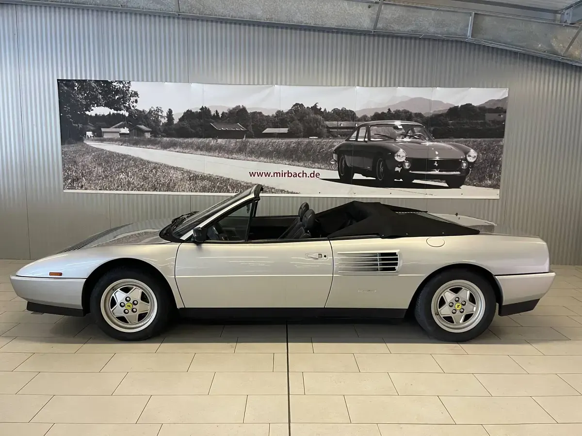 Usata Ferrari Mondial 300 CV (220 kW) 1991 Argento Cabrio