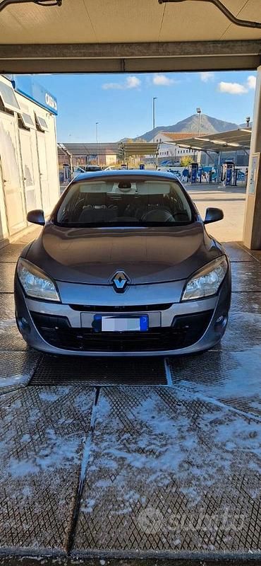 Usata Renault Mégane 110 CV (80 kW) 2009 Grigio Berlina