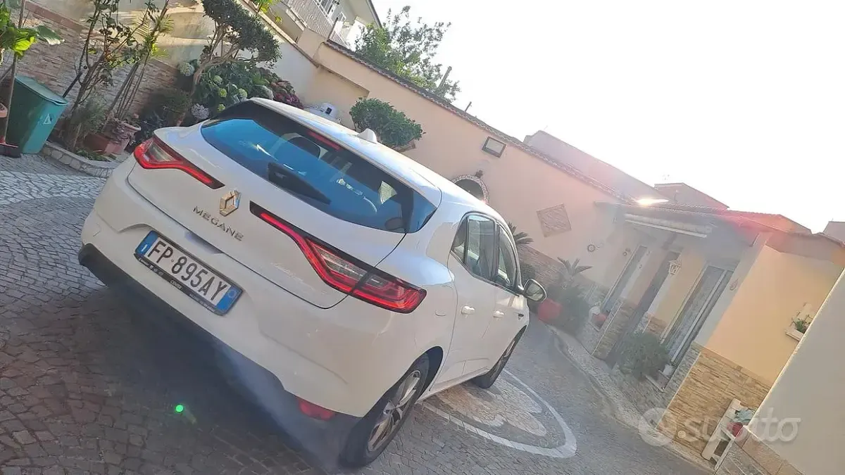 Usata Renault Mégane 110 CV (80 kW) 2018 Bianco Berlina