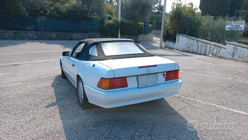 Bianco Usata 1990 Mercedes SL300 Cabrio | 19.000 € - Immagine 1/4