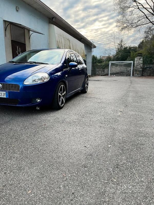Usata Fiat Punto Sport 90 CV (66 kW) 2007 Blu Utilitaria
