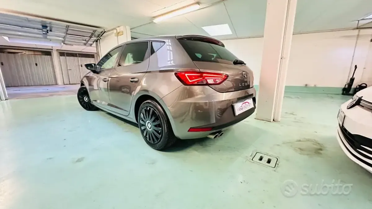 Usata Seat Leon FR 150 CV (110 kW) 2015 Grigio Berlina