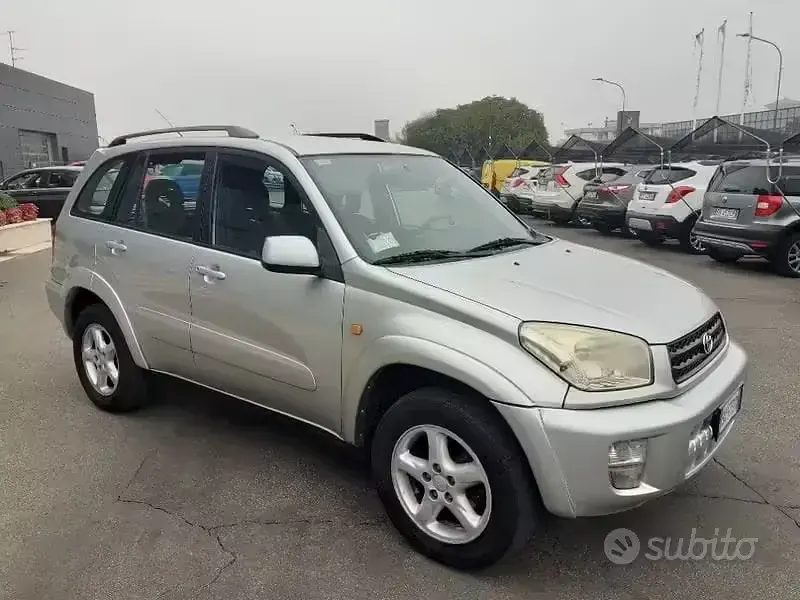Usata Toyota RAV4 2002 Grigio SUV