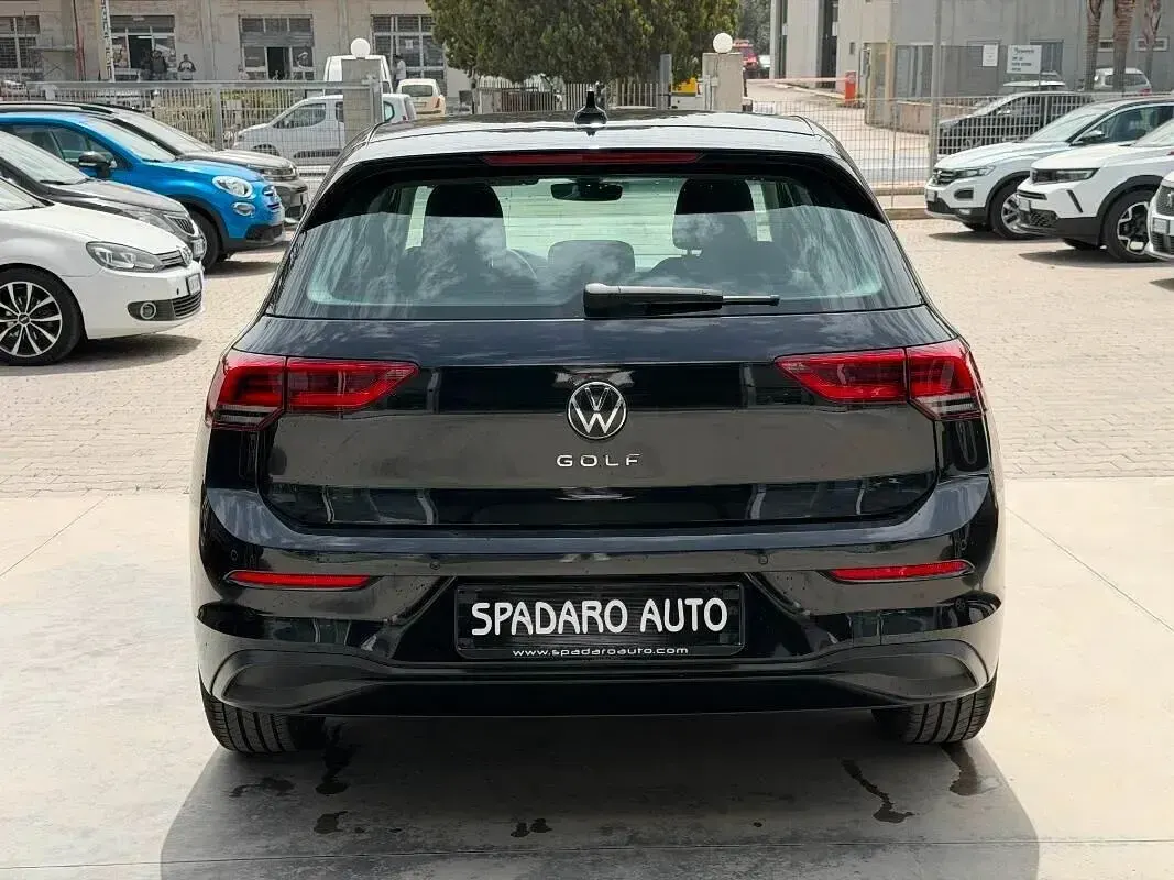 Usata VW Golf VIII Life 115 CV (84 kW) 2021 Nero Berlina