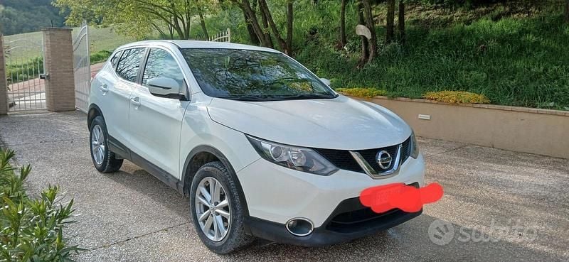 Gebraucht Nissan Qashqai Acenta 110 PS (80 kW) 2016 Weiß SUV