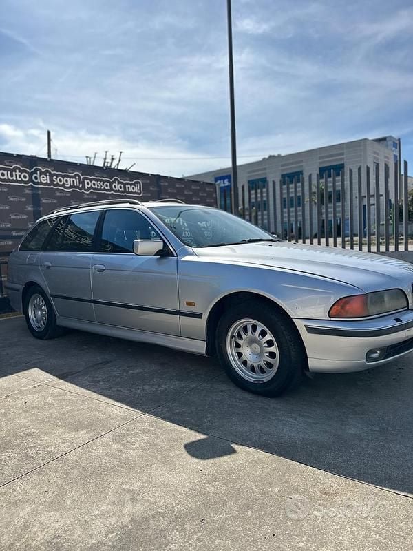 Usata BMW 530 Efficient Dynamics 184 CV (135 kW) 1999 Grigio Station wagon