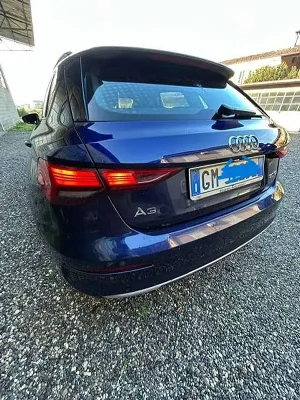 Usata Audi A3 116 CV (85 kW) 2021 Blu/azzurro Berlina