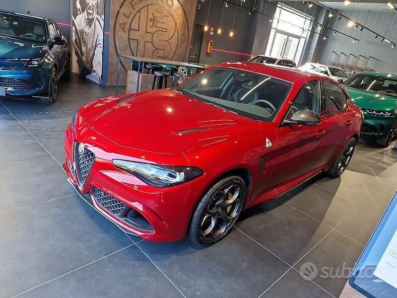Rosso Nuova 2025 Alfa Romeo Giulia Quadrifoglio Tre volumi | 115.000 € - Immagine 1/4