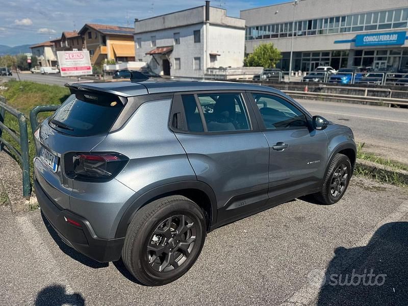 Usata Jeep Avenger 101 CV (74 kW) 2023 Grigio SUV