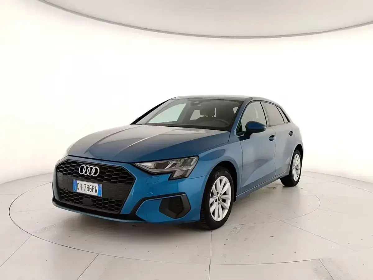 Usata Audi A3 Advanced 150 CV (110 kW) 2021 Blu Berlina