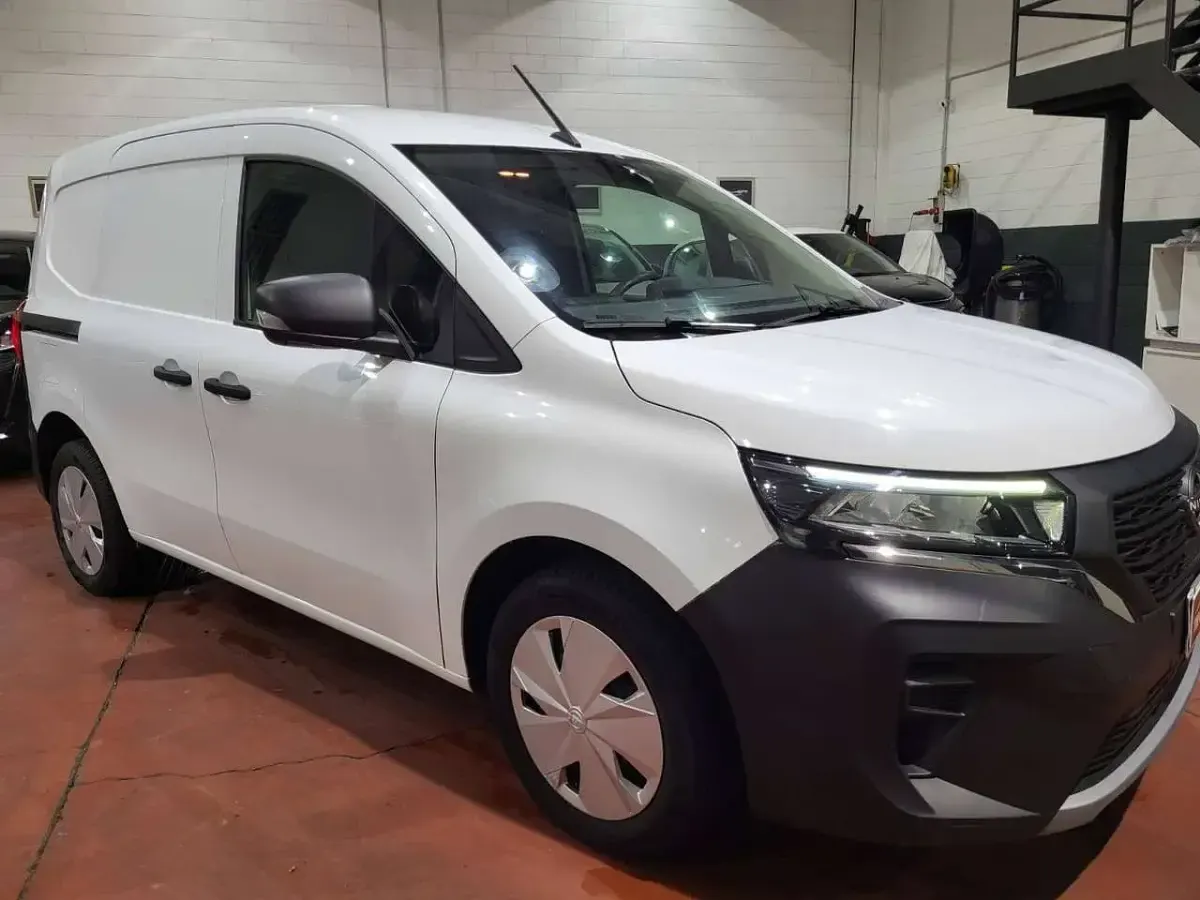Usata Nissan Townstar 131 CV (96 kW) 2023 Bianco Furgone