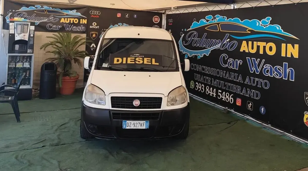 Usata Fiat Doblò S 105 CV (77 kW) 2010 Bianco Monovolume