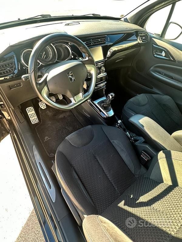Usata DS Automobiles DS3 Sport Chic 120 CV (88 kW) 2016 Nero Utilitaria