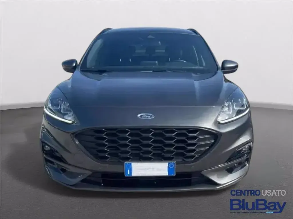 Usata Ford Kuga ST-Line 150 CV (110 kW) 2023 Magnetic grey SUV