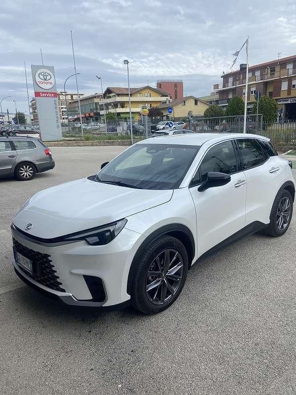 Usata 2024 Lexus LBX SUV | 32.900 € - Immagine 1/4