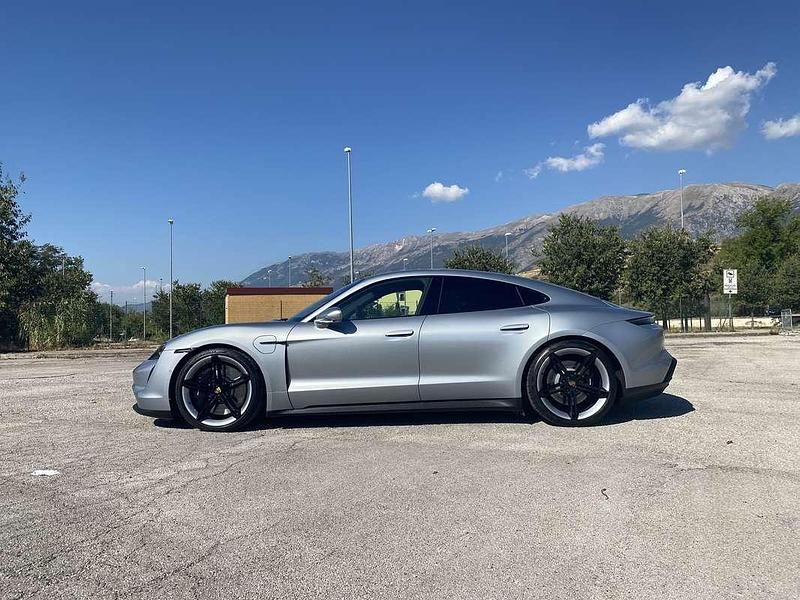 Usata Porsche Taycan 141 kW (193 CV) 2020 Berlina