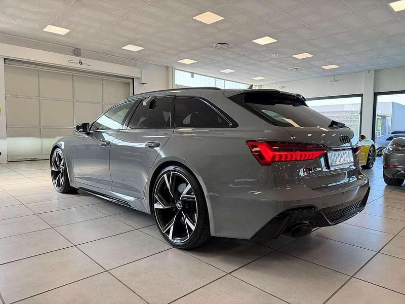 Usata Audi RS6 600 CV (441 kW) 2021 Grigio Station wagon