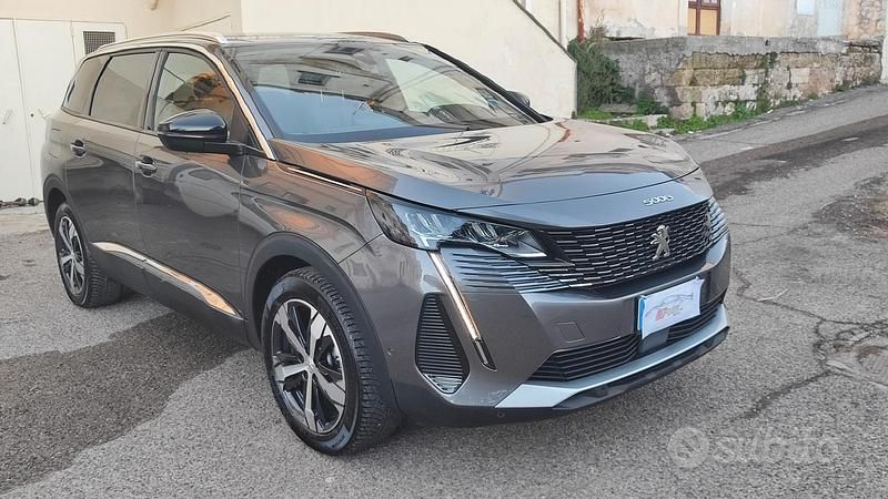 Usata Peugeot 5008 131 CV (96 kW) 2023 Grigio SUV