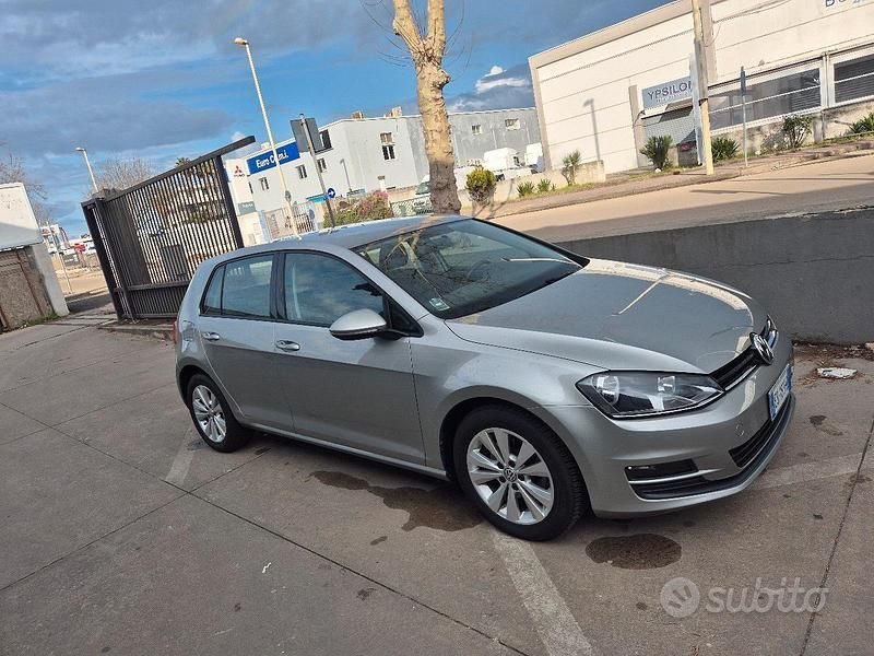 Usata VW Golf VII 105 CV (77 kW) 2014 Grigio Utilitaria
