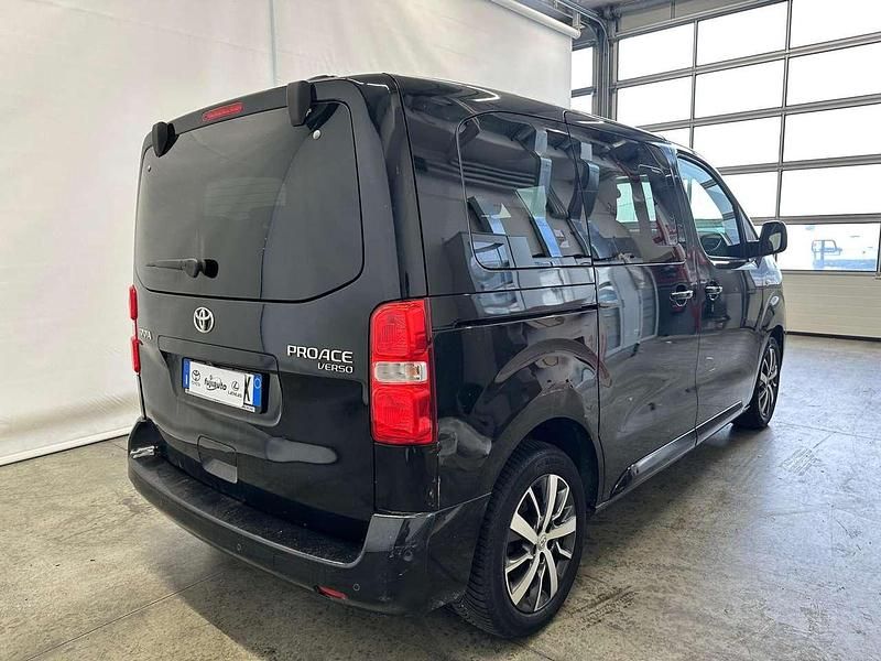 Usata Toyota Proace Verso Executive 120 CV (88 kW) 2021 Nero Station wagon