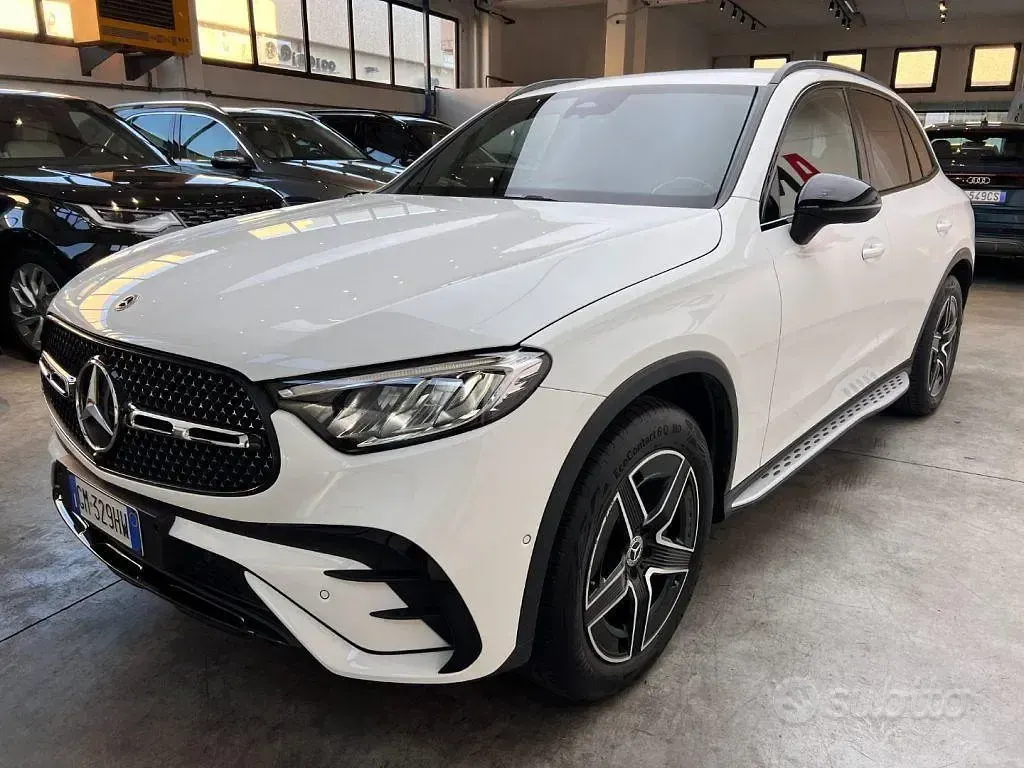 Usata Mercedes GLC220 AMG line 194 CV (142 kW) 2023 Bianco SUV